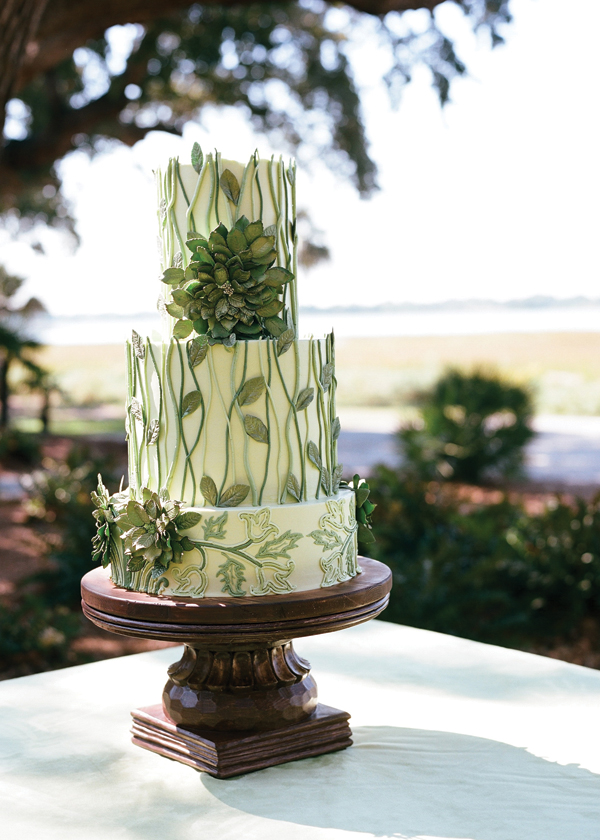 greenery-wedding-cake