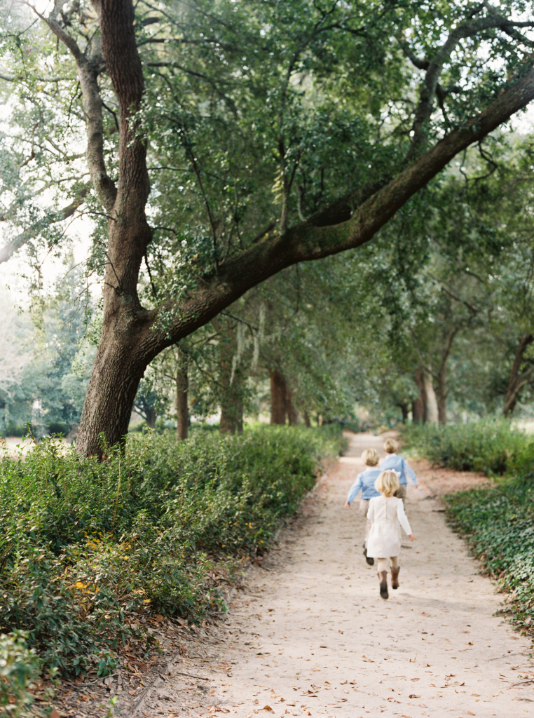 children running/Lucy Cuneo