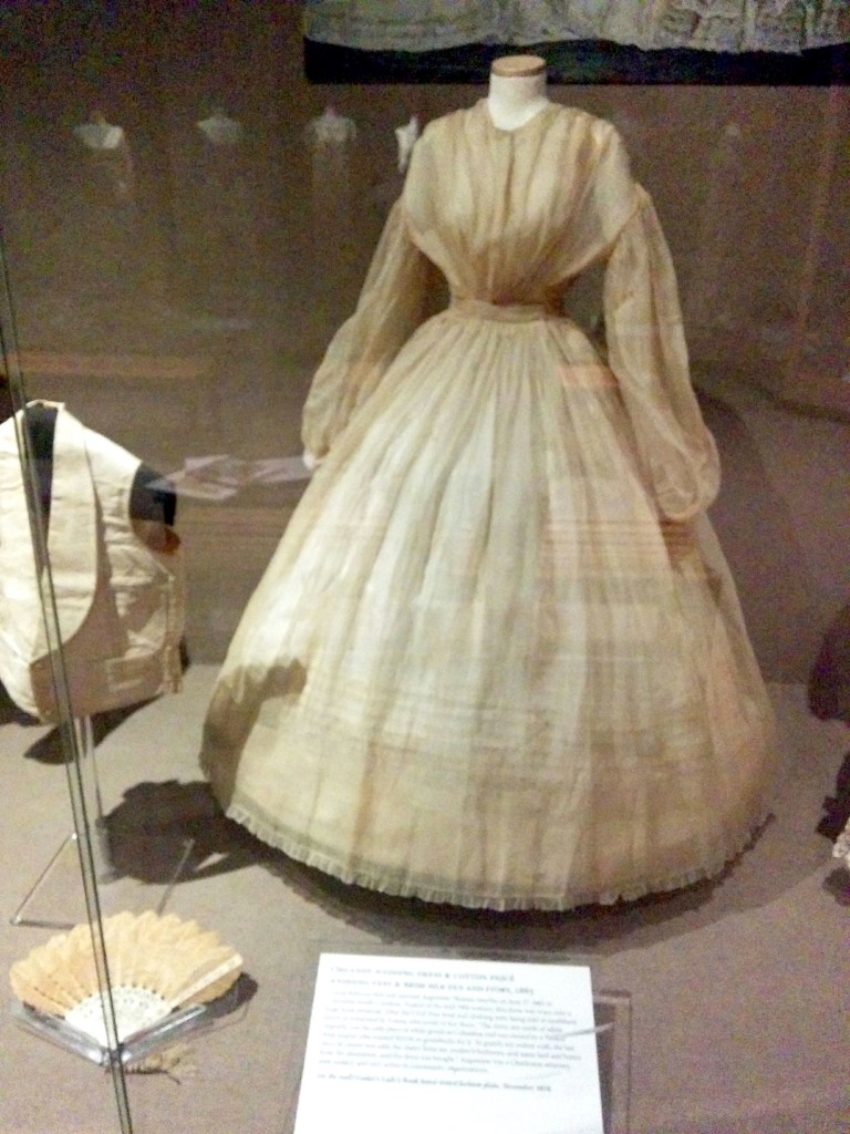 1800 dress/Tara Guerard Soiree